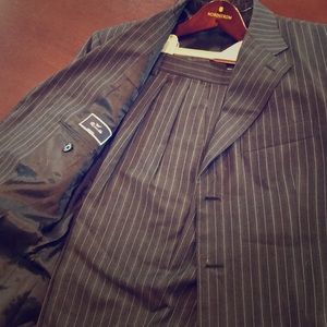 Facconable Black pinstripe suit